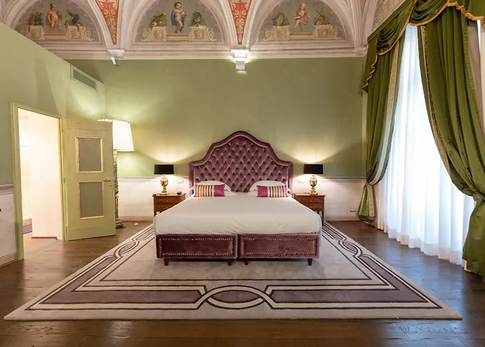 Grand Cavour Hotel 4*