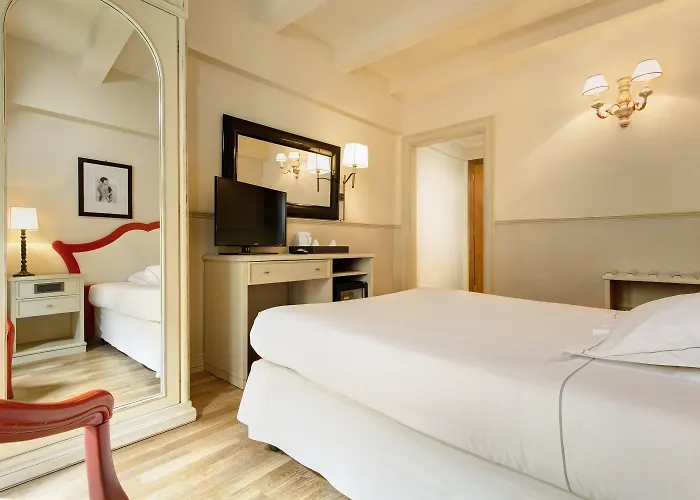 Grand Cavour Hotel 4*