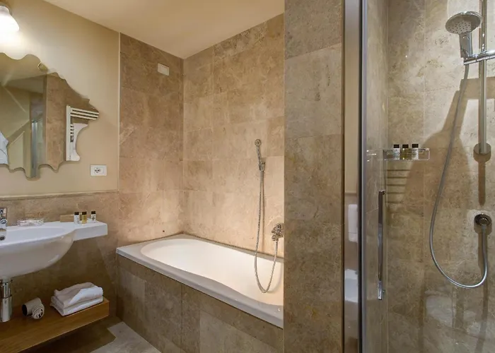 Grand Cavour 4*