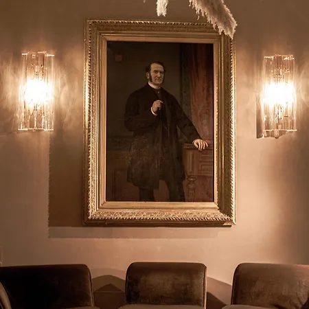 Отель Grand Cavour