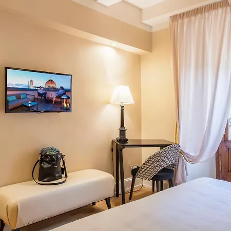 Grand Cavour Отель
