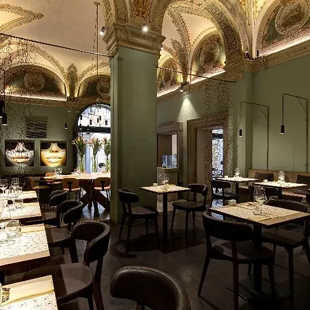 Отель Grand Cavour 4*